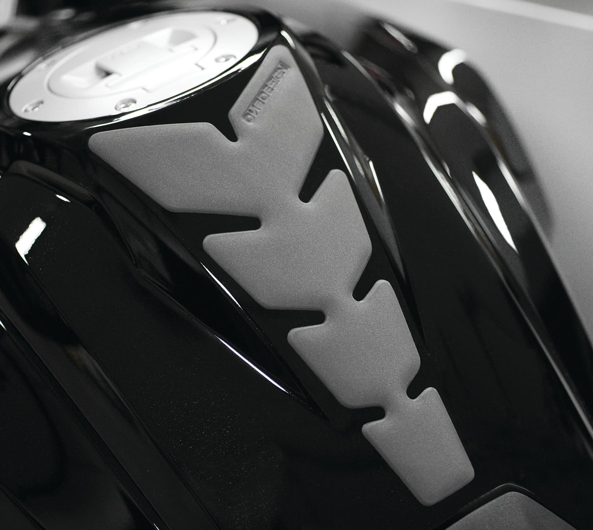 Soft Touch Tank Pad - Image 41