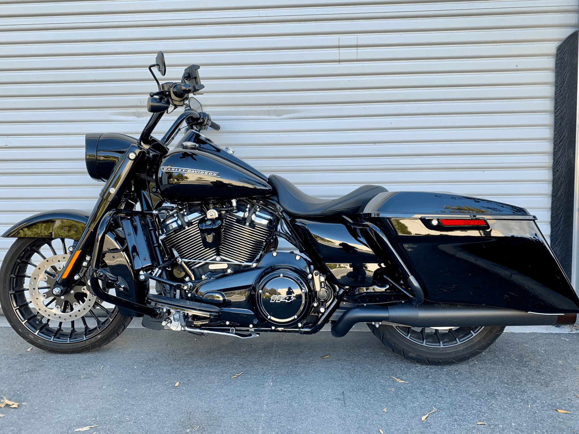 M8 Side Mount Oil Cooler - Image 7