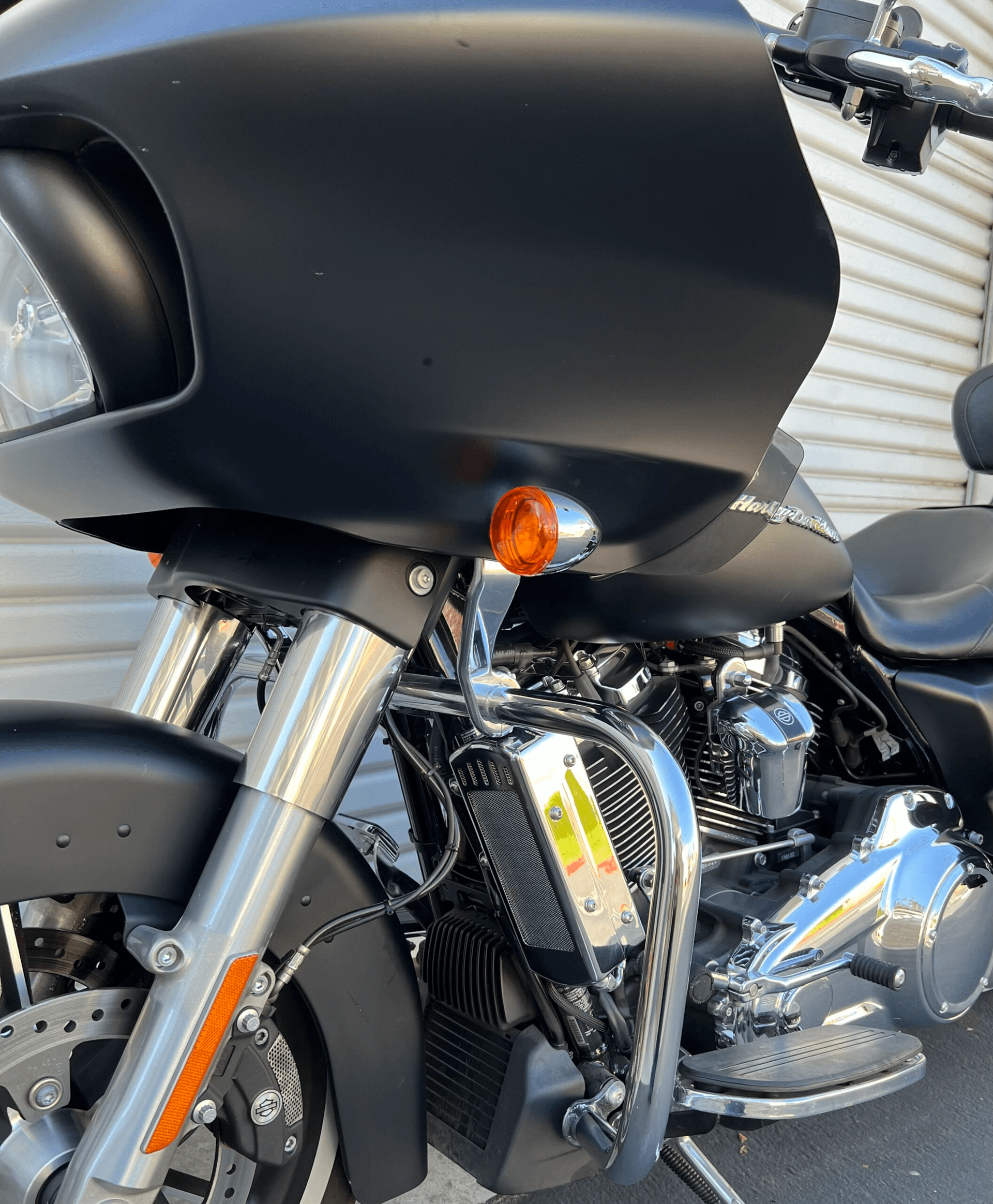 M8 Side Mount Oil Cooler - Image 4