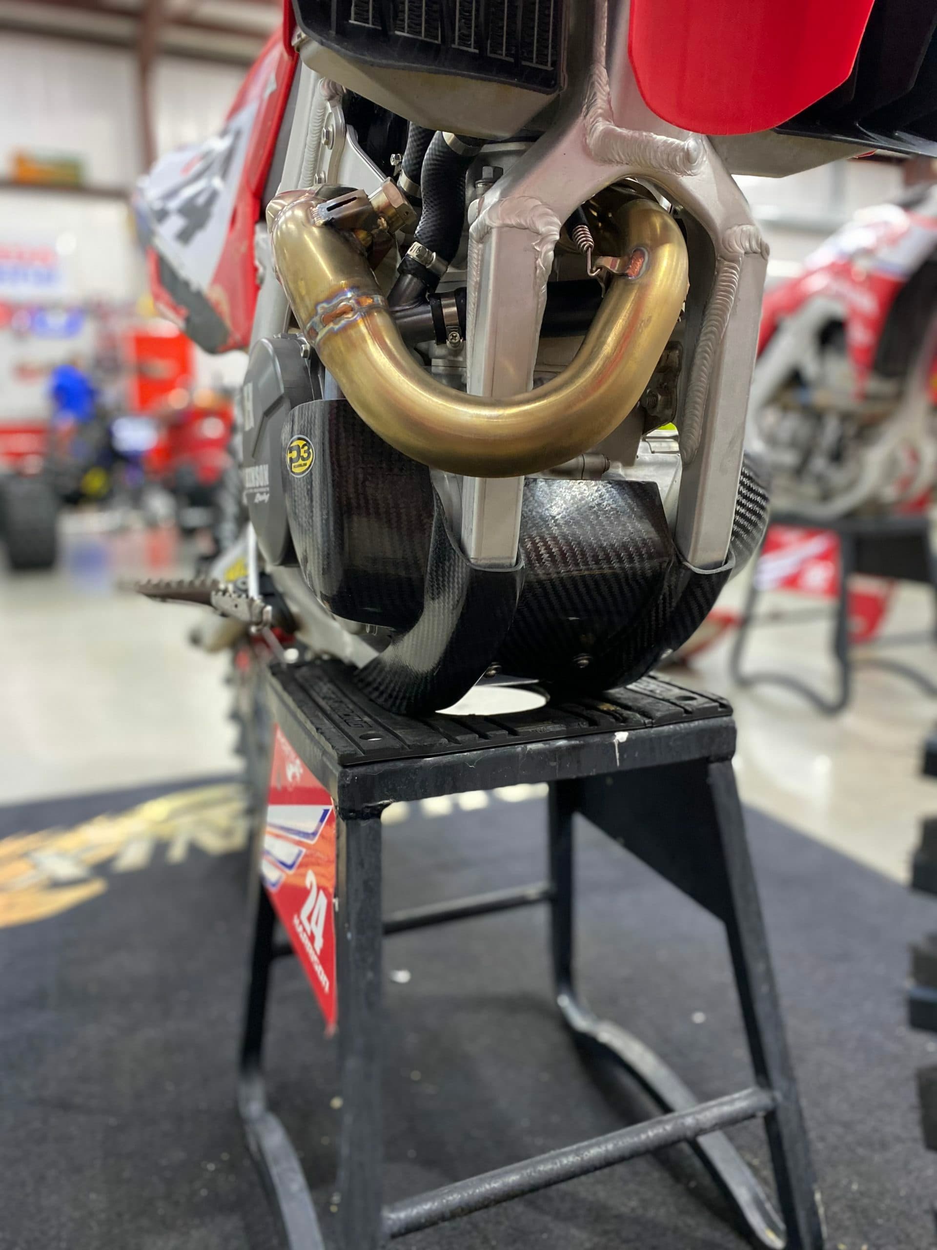 P3 Carbon Skid Plate - Image 39