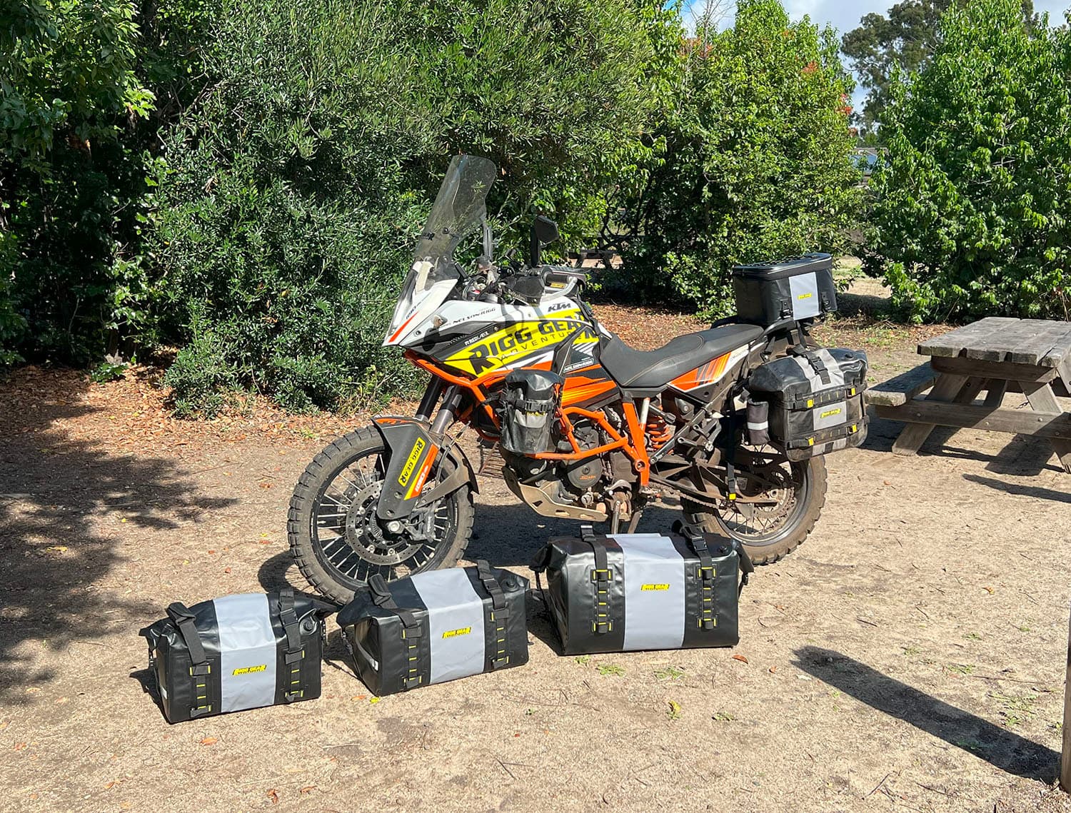 HURRICANE WATERPROOF DUFFLEBAG 60L - Image 4