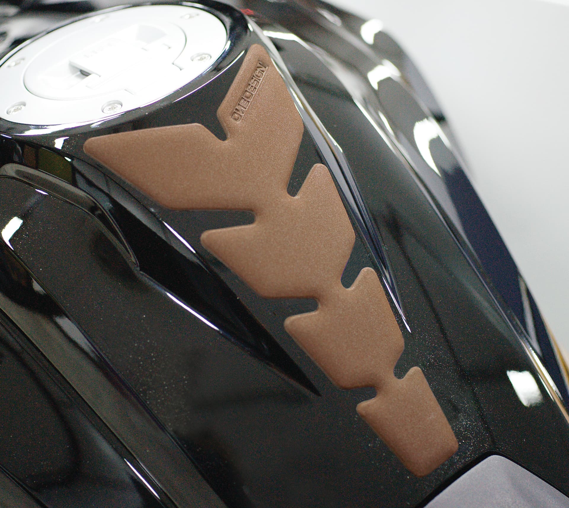 Soft Touch Tank Pad - Image 42