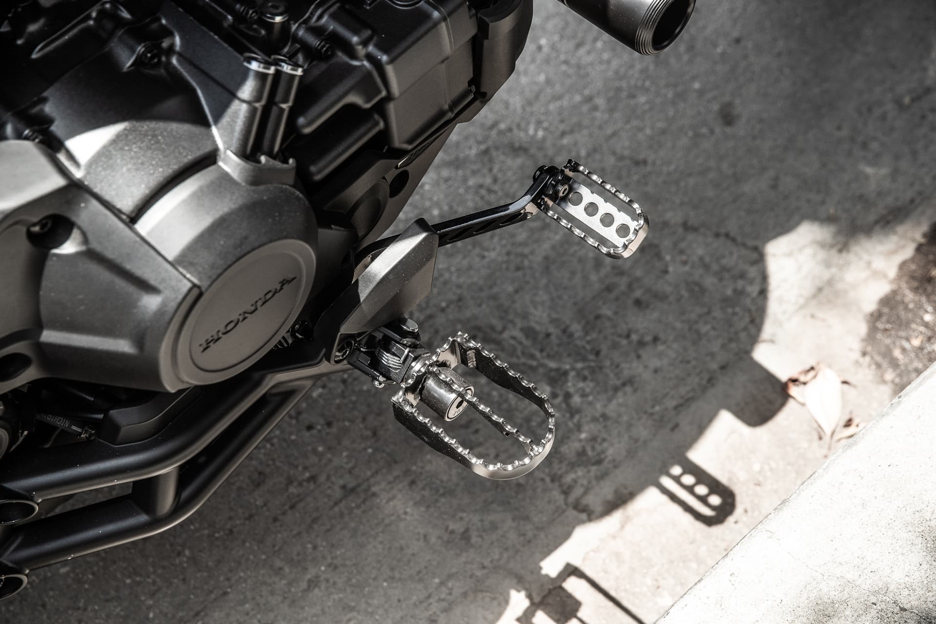 MX Style Foot Pegs - Image 4