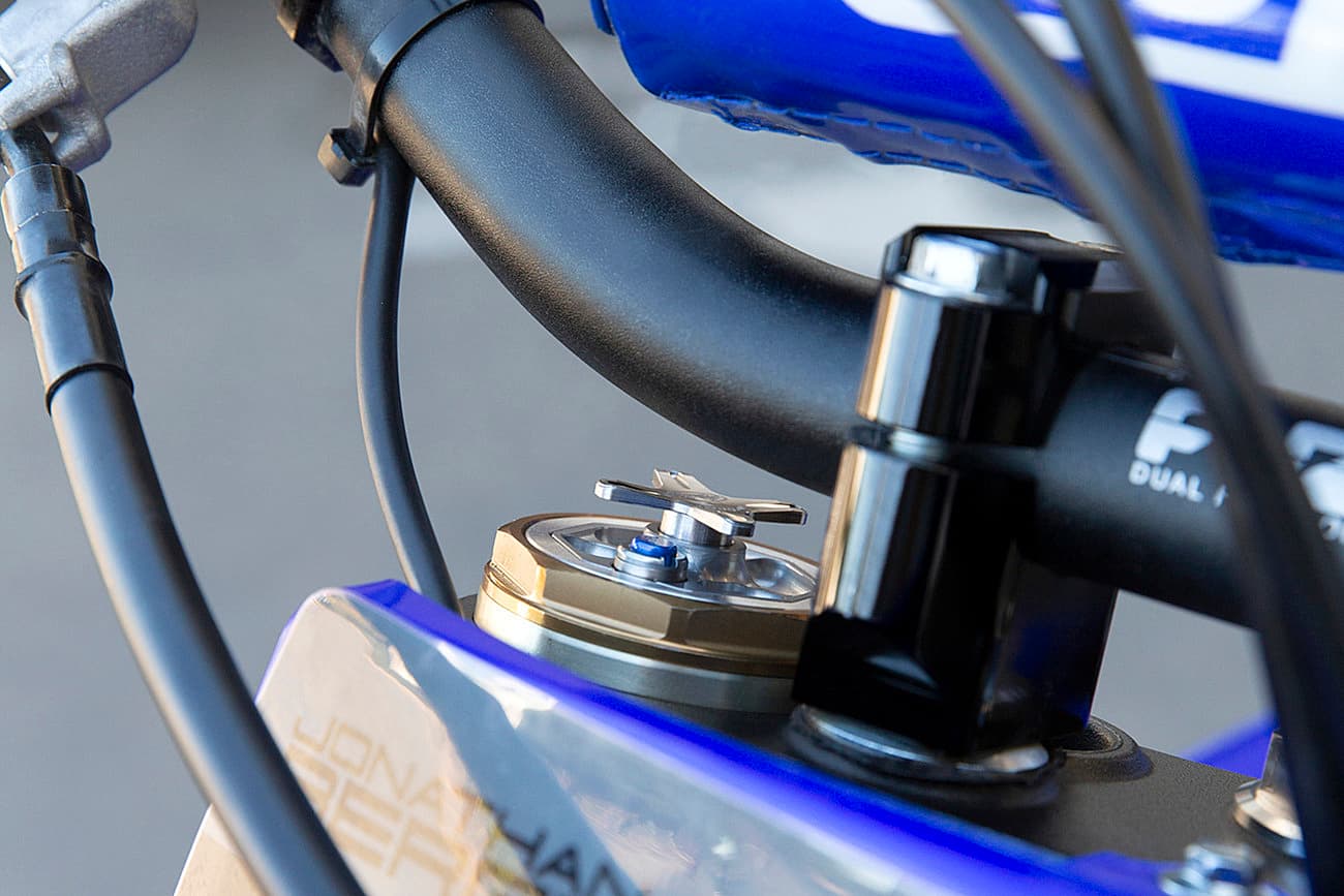 KYB AOS Compression Adjuster - Image 2