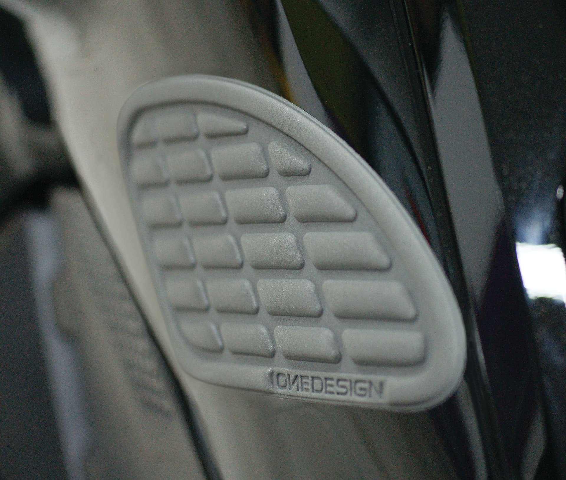 Soft Touch Tank Pad - Image 47