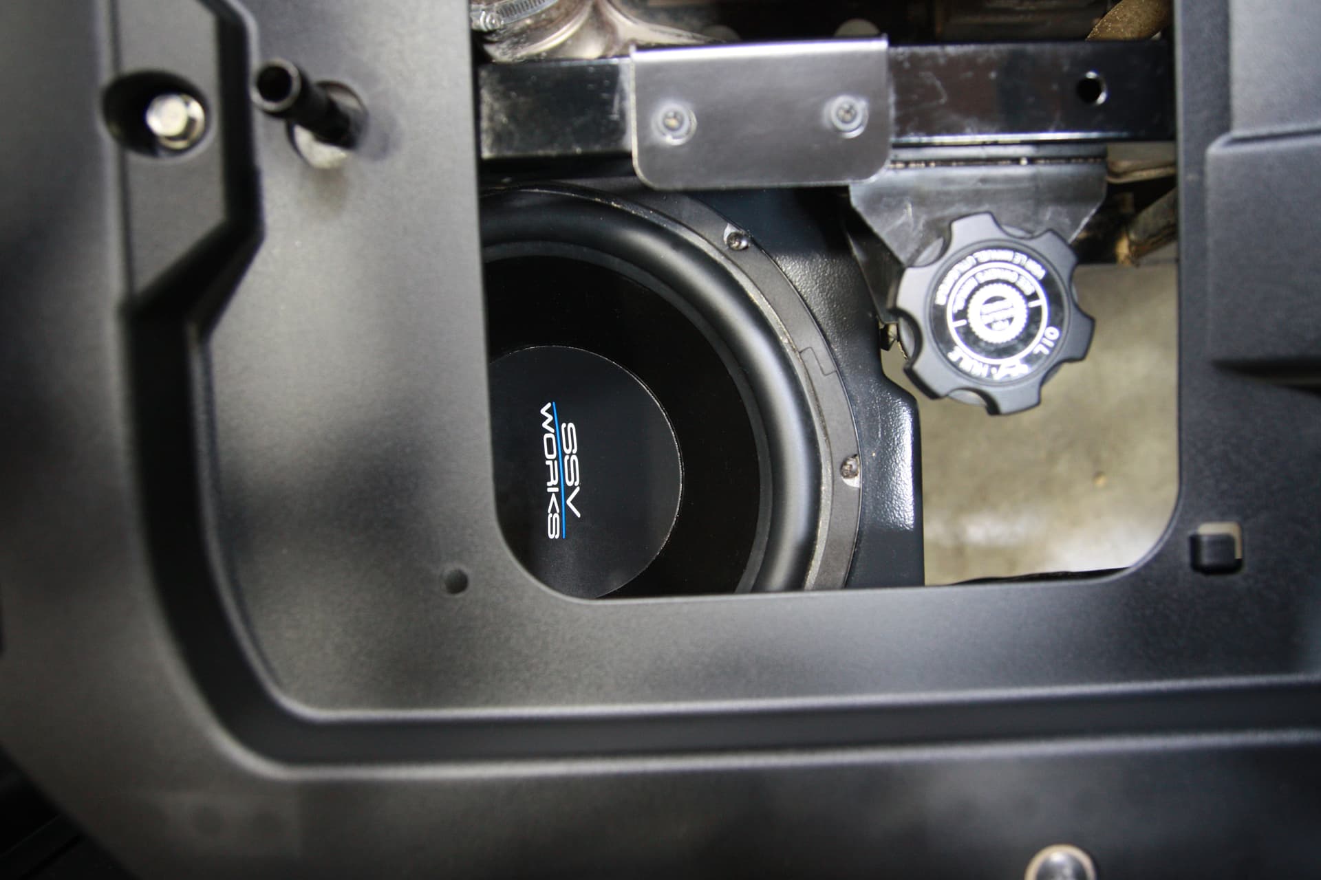 Ssv 10" Subwoofer And Box - Image 65