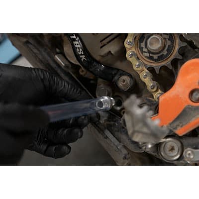 Tusk Oil Drain Tool - Image 9